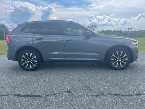 Used 2024 Volvo XC60 B5 Core w/ Protection Package Premier AWD/4WD image 5