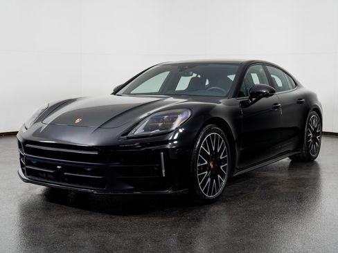 Used 2025 Porsche Panamera 4 image 20