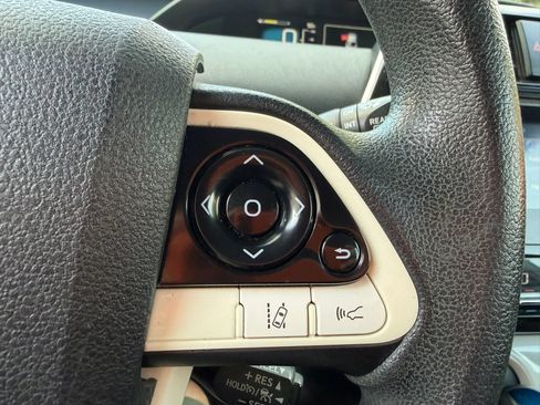 Used 2018 Toyota Prius Two w/ Prius Two Safety Plus Package FWD image 26