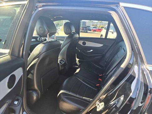 Used 2022 Mercedes-Benz GLC 300 SUV image 18