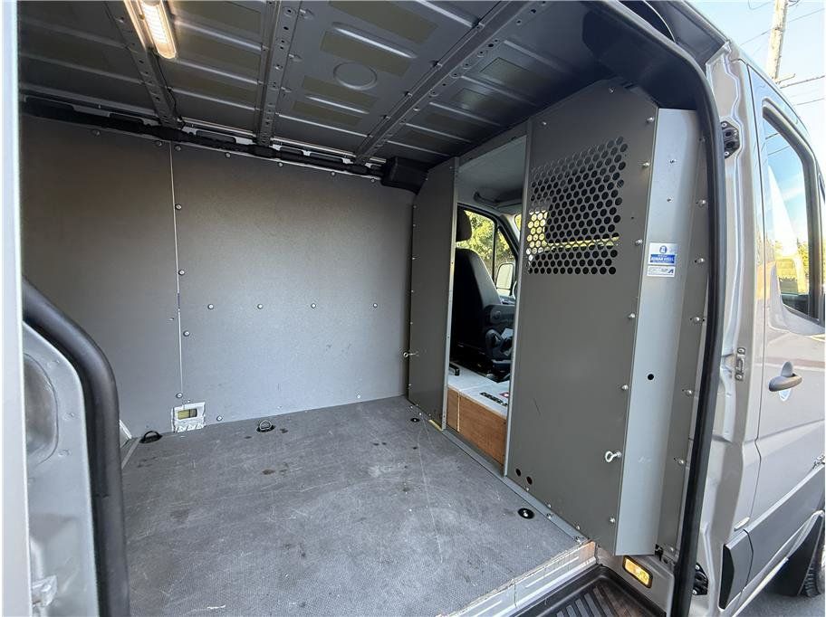 Used 2013 Mercedes-Benz Sprinter 2500 image 19