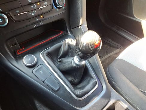 Used 2017 Ford Focus ST image 20