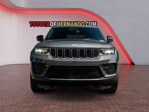 Used 2024 Jeep Grand Cherokee Laredo w/ MOPAR Finishing Package AWD/4WD image 2