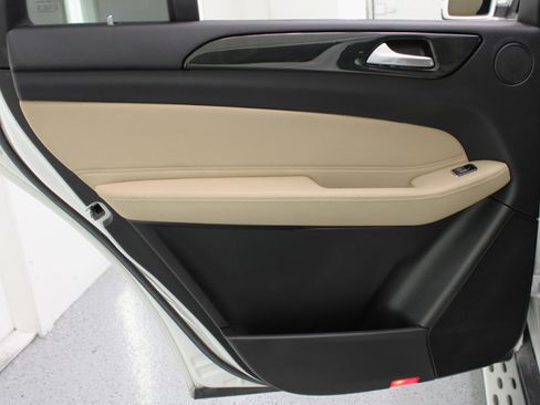 Used 2018 Mercedes-Benz GLS 450 4MATIC image 42