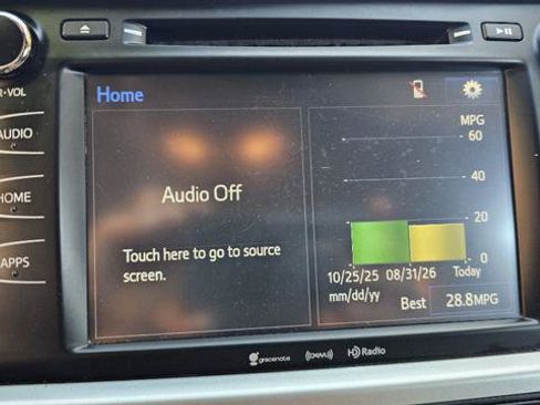 Used 2019 Toyota Highlander XLE AWD/4WD image 21