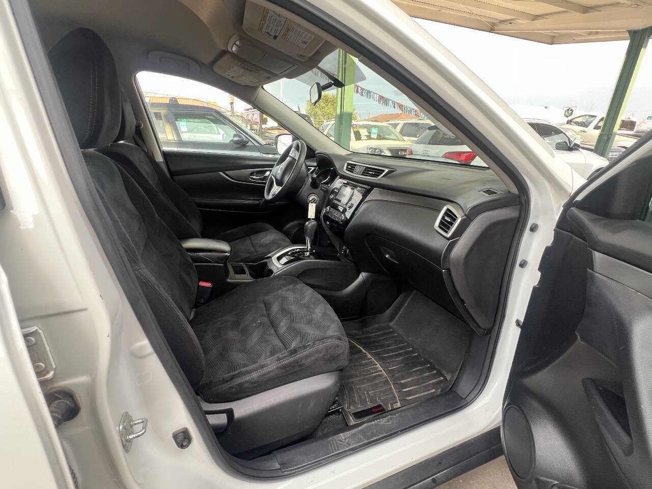 Used 2015 Nissan Rogue S AWD/4WD image 14