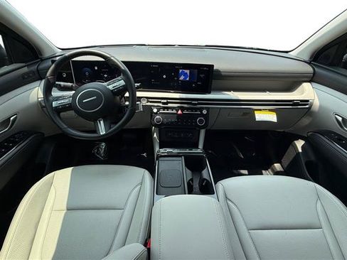 Used 2025 Hyundai Tucson Limited AWD/4WD image 12