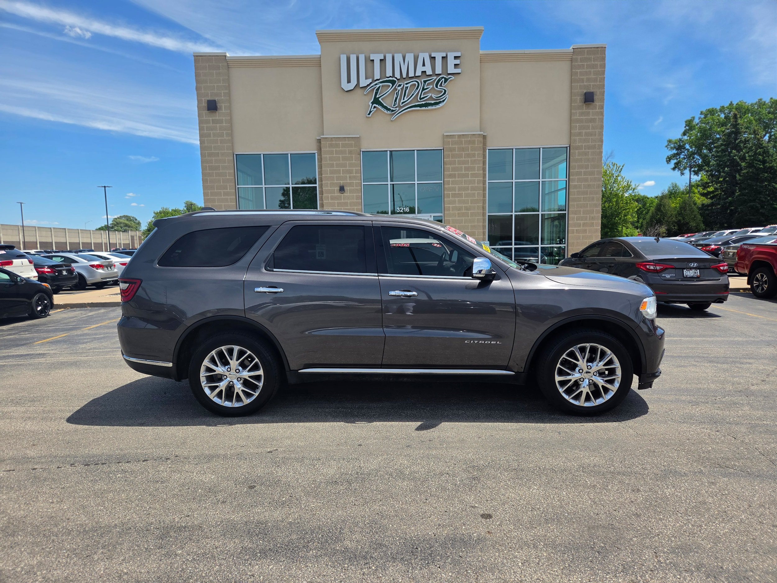 Used 2014 Dodge Durango Citadel w/ Trailer Tow Group IV AWD/4WD image 1
