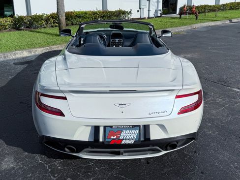 Used 2014 Aston Martin Vanquish Volante image 16