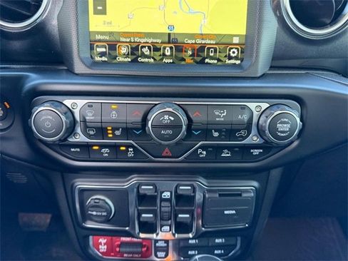 Used 2021 Jeep Wrangler Unlimited Rubicon w/ Xtreme Recon 35" Tire Package image 13