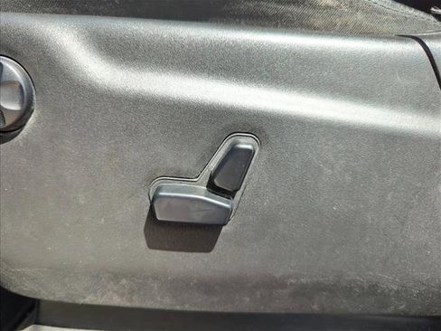 Used 2019 Jeep Grand Cherokee Laredo w/ Laredo X Package image 26