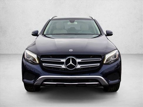 Used 2019 Mercedes-Benz GLC 300 4MATIC image 2