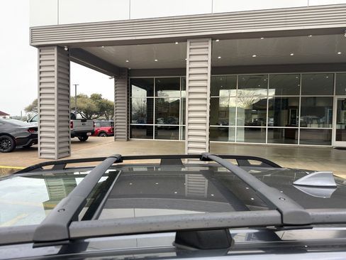 Used 2022 Subaru Forester Limited image 25