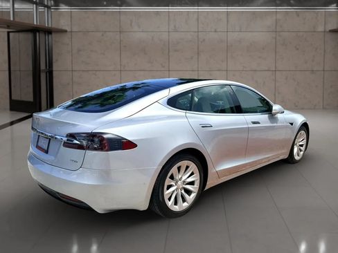 Used 2018 Tesla Model S 75D AWD/4WD image 3