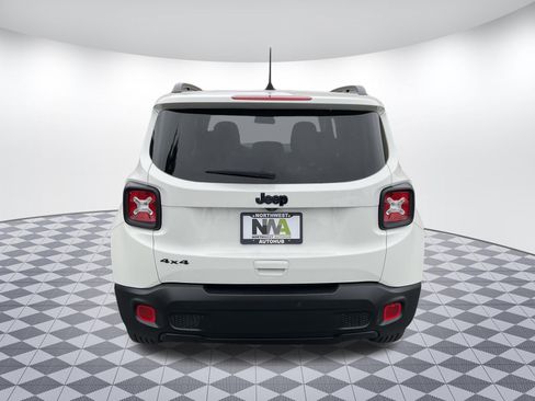 Used 2023 Jeep Renegade Latitude AWD/4WD image 4
