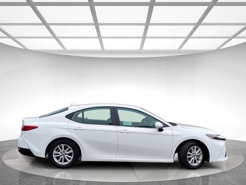Used 2025 Toyota Camry LE FWD image 2