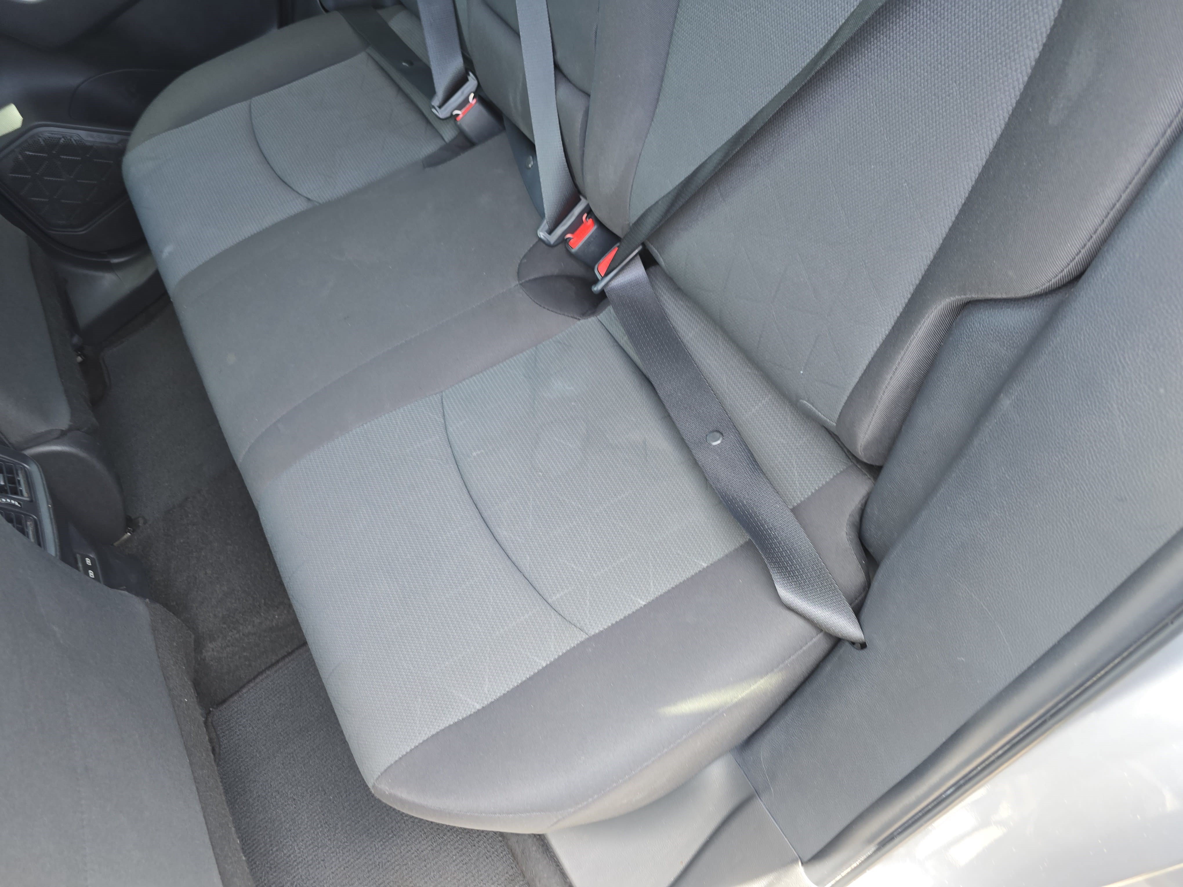 Used 2025 Toyota RAV4 XLE FWD image 13