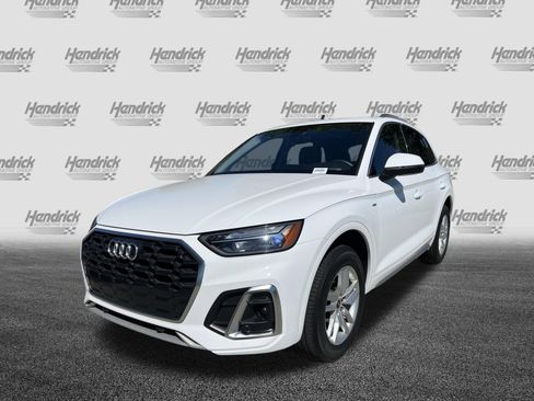 Used 2023 Audi Q5 2.0T Premium w/ Convenience Package AWD/4WD image 5