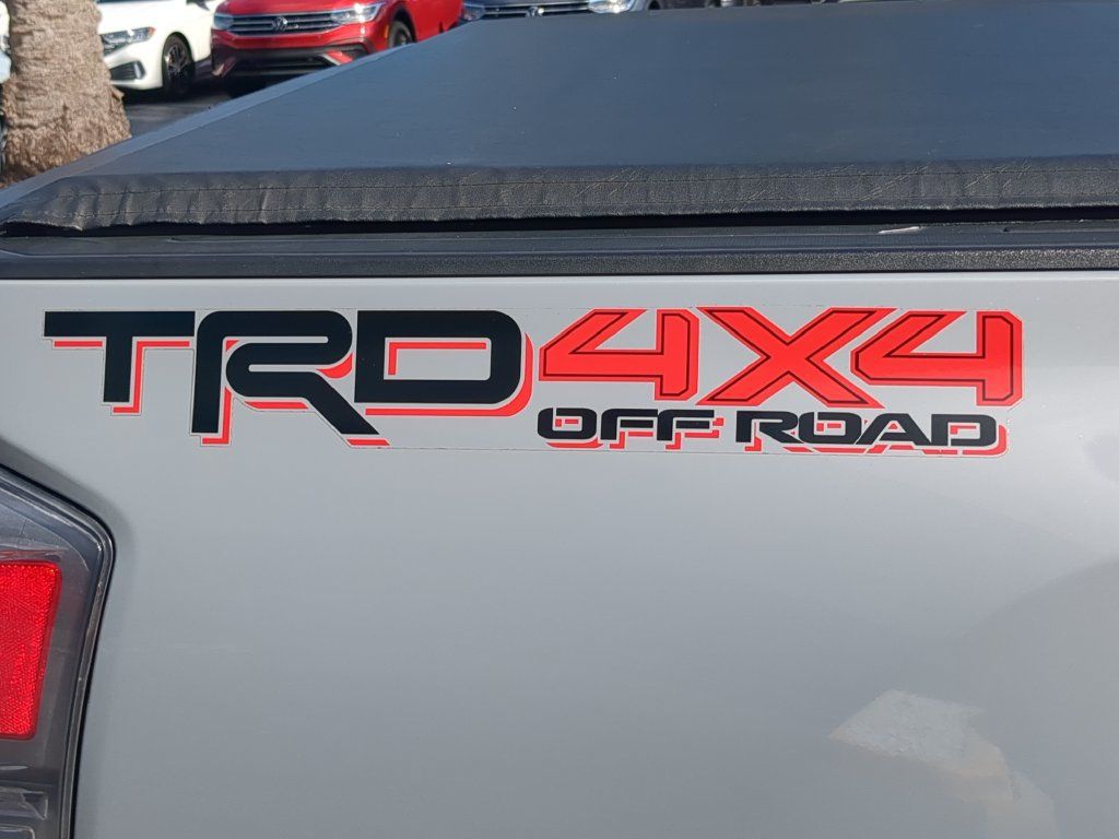 Used 2020 Toyota Tacoma TRD Off-Road w/ TRD Premium Off Road Package AWD/4WD image 11