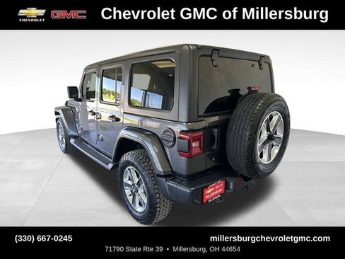 Used 2020 Jeep Wrangler Unlimited Sahara w/ Dual Top Group AWD/4WD image 8