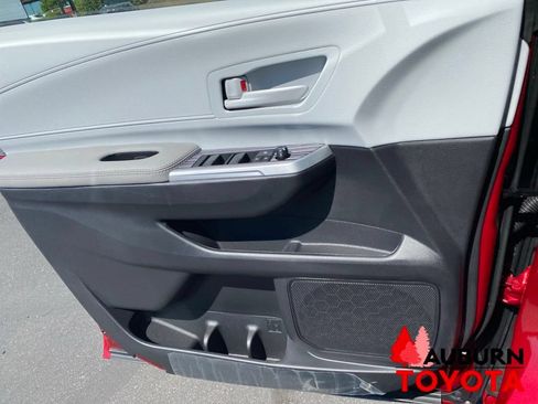 New 2026 Toyota Sienna LE FWD image 39