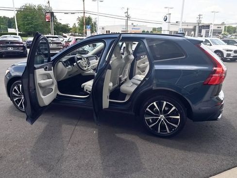 Used 2024 Volvo XC60 B5 Ultimate w/ Protection Package Premier AWD/4WD image 43