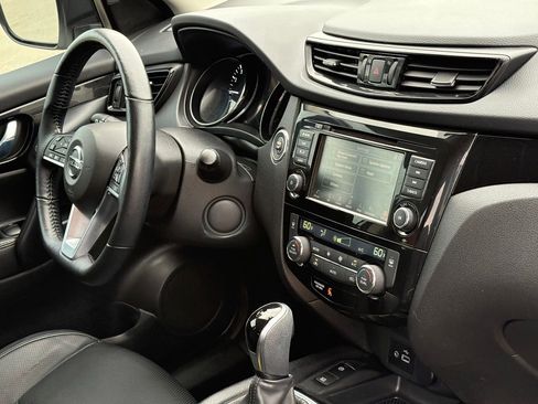 Certified 2022 Nissan Rogue Sport SL AWD/4WD image 42