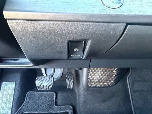 Used 2023 Nissan Ariya FWD image 37