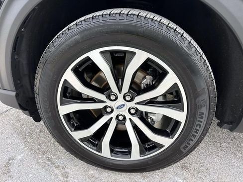 Used 2025 Ford Explorer ST-Line image 7