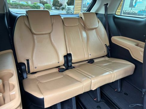 Used 2024 Kia Carnival LX FWD image 20