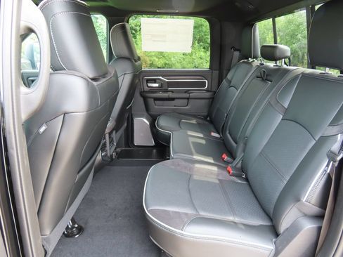 New 2026 RAM 3500 Laramie AWD/4WD image 27