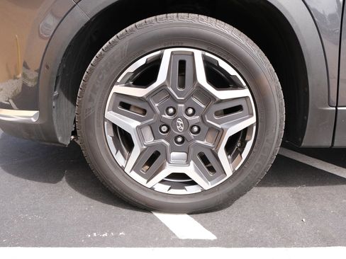 Used 2021 Hyundai Santa Fe Limited w/ Cargo Package image 12