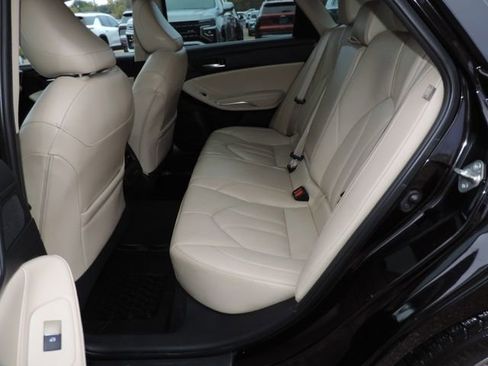Used 2020 Toyota Avalon XLE image 21