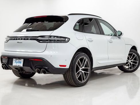 Used 2022 Porsche Macan AWD/4WD image 32