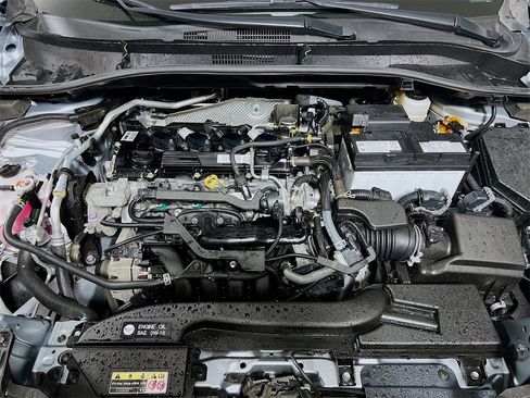 Certified 2023 Toyota Corolla Cross XLE image 27