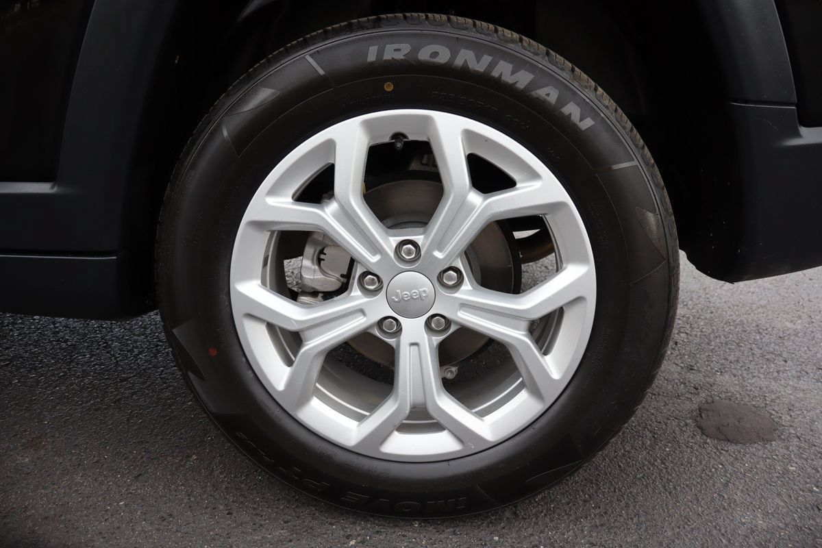 Used 2024 Jeep Compass Sport AWD/4WD image 40