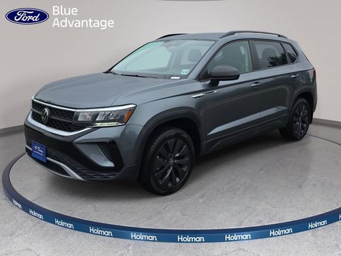 Used 2023 Volkswagen Taos S w/ Driver Assistance Package FWD image 1
