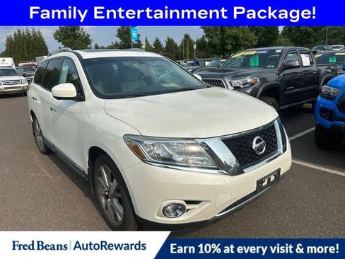 Used 2016 Nissan Pathfinder Platinum w/ Family Entertainment Package AWD/4WD image 1