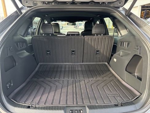 Used 2024 Ford Edge ST-Line image 11