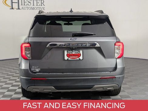 Used 2022 Ford Explorer XLT w/ Equipment Group 202A RWD image 6