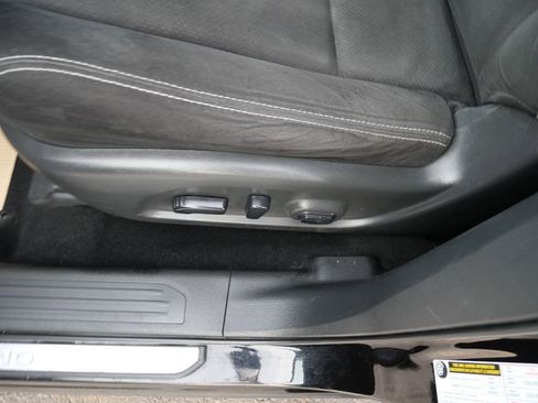 Used 2020 Nissan Murano SV image 16