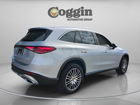 New 2026 Mercedes-Benz GLC 300 image 5