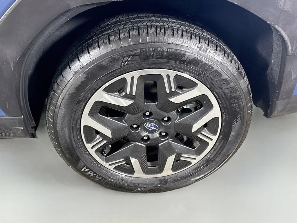 Certified 2025 Subaru Forester Premium AWD/4WD image 35