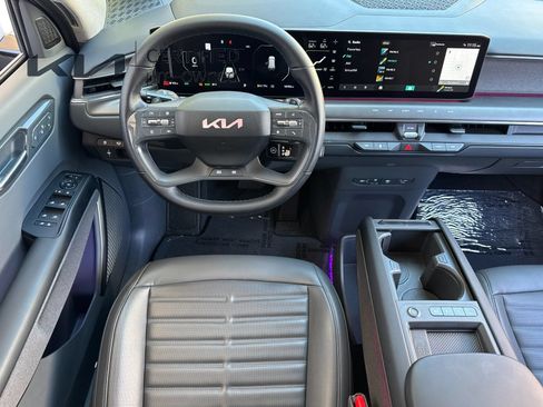 Certified 2024 Kia EV9 Land AWD/4WD image 15