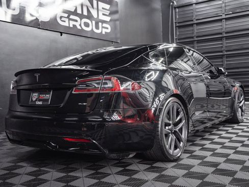 Used 2021 Tesla Model S Plaid image 17