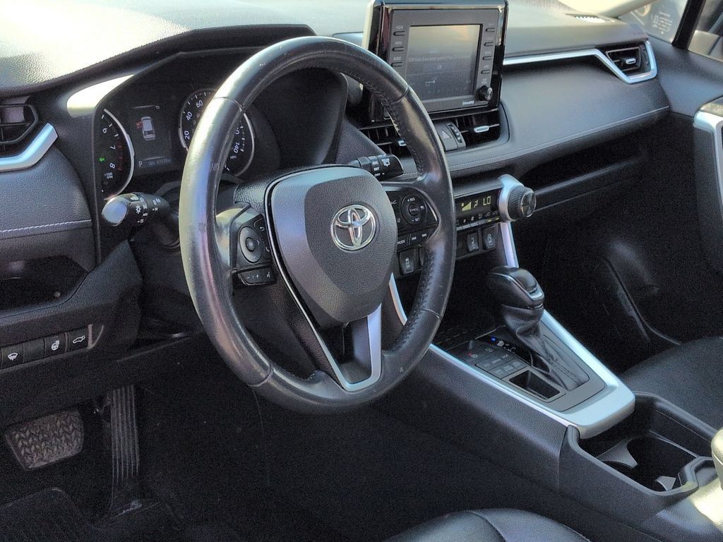 Used 2021 Toyota RAV4 XLE Premium AWD/4WD image 2