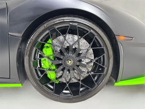 Used 2023 Lamborghini Huracan STO image 38