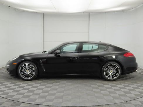 Used 2016 Porsche Panamera 4 image 8