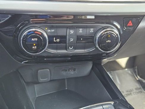 Used 2025 Chevrolet Trax LT image 20