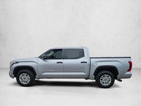 Used 2022 Toyota Tundra SR5 w/ Convenience Package RWD image 8